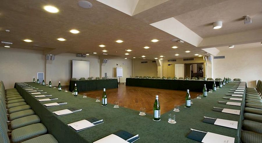 Unahotels Poggio Dei Medici Toscana Scarperia Eksteriør bilde