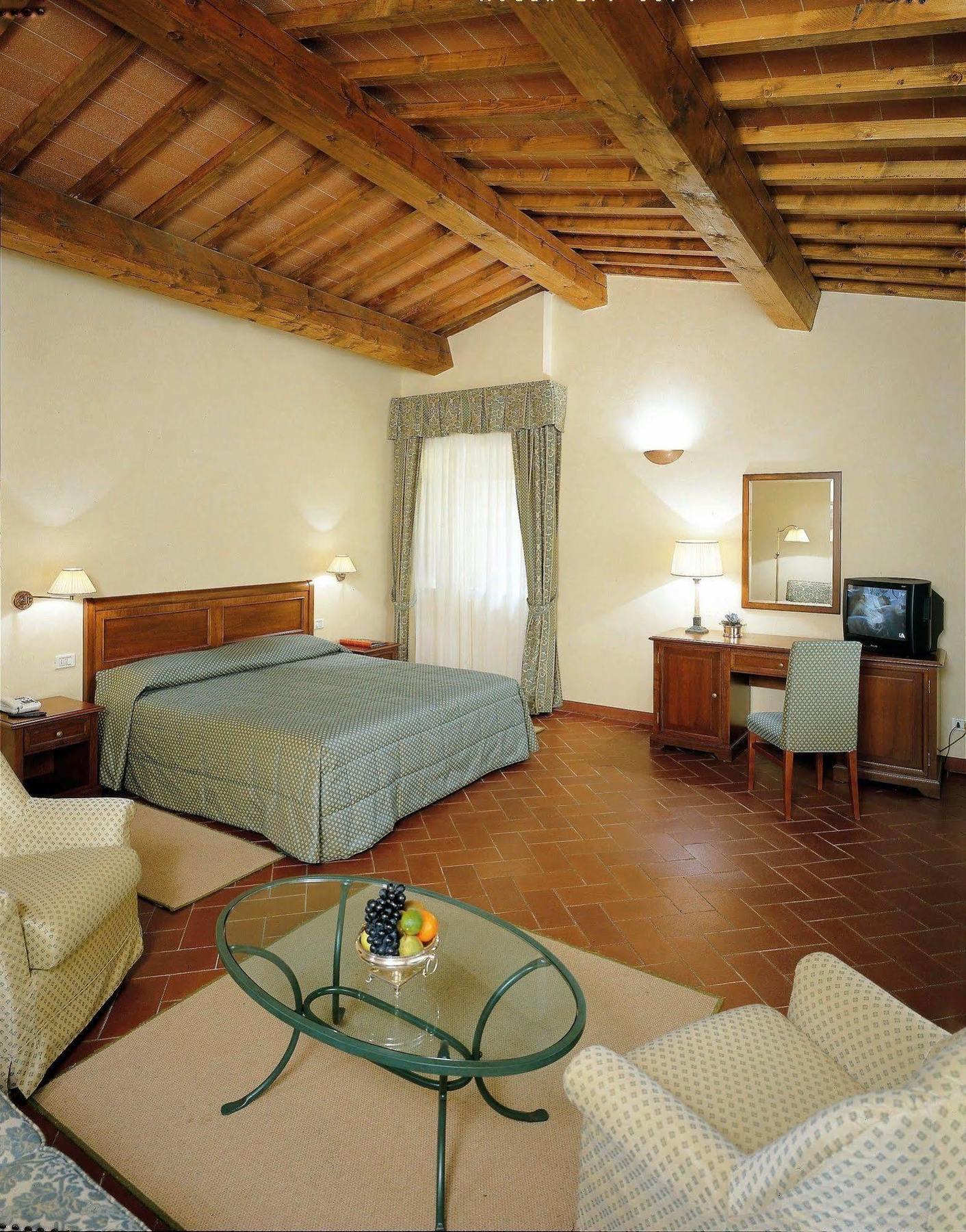 Unahotels Poggio Dei Medici Toscana Scarperia Eksteriør bilde