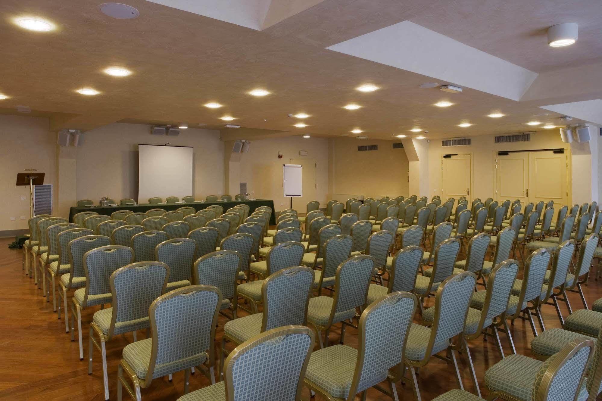 Unahotels Poggio Dei Medici Toscana Scarperia Eksteriør bilde